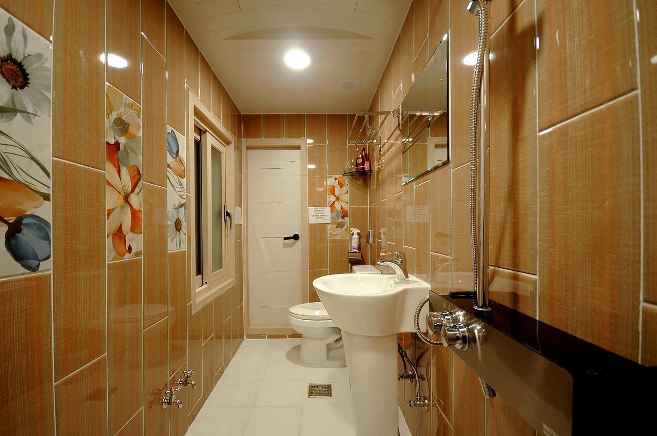 Family Hotel Bnb Busan Extérieur photo